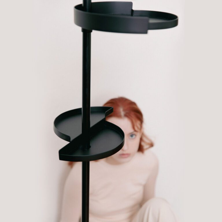 Minimalist telescopic shelf Alea in black metal by jacobsroom studio Rome