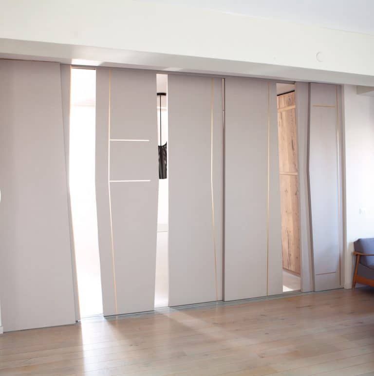 slide-room-divider-sliding-multiple-doors-by-jacobsroom-bespoke-project