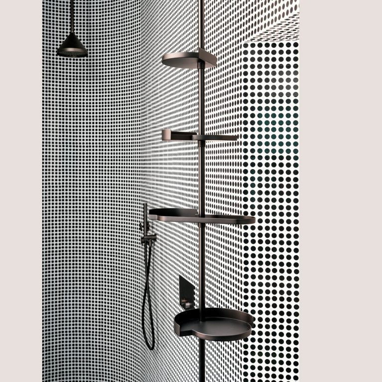 Minimalist telescopic shelf Alea in black steel designed by jacobsroom studio Rome